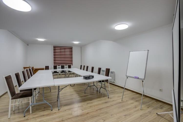 Olive Hotel Kochkor Luaran gambar